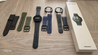 Samsung Galaxy Watch 4 con cinturini