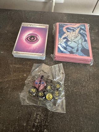 Fundas Greninja + Dados + Energías Pokémon