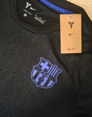Camiseta FC Barcelona x Kobe Bryant Nike Negra Azu