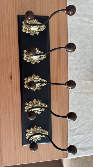 Perchero de pared madera y cerámica