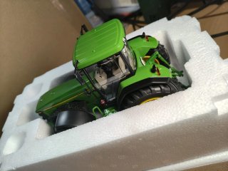Maqueta Schuco John Deere 8400