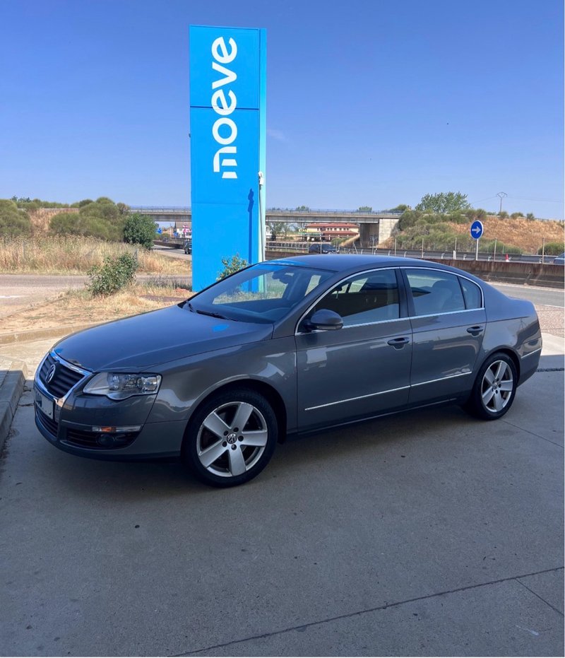 Volkswagen Passat 2008 - foto 1