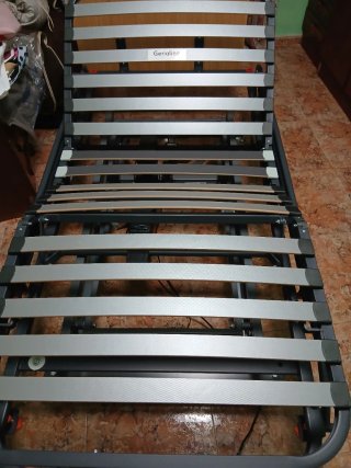 Cama eléctrica con barandillas y colchón