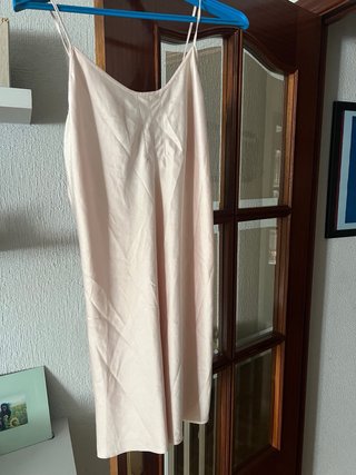 Camisón satinado beige