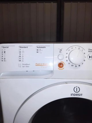 Lavadora secadora Indesit 7kg 1600 RPM