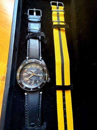 Seiko 5 Sports SRPK39K1 Bruce Lee Edición
