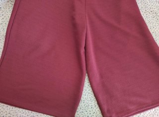 Bermudas granate punto talla M