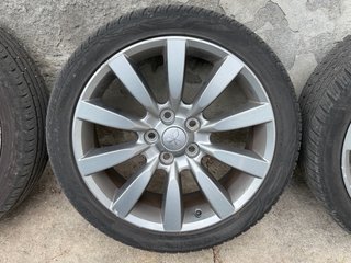 Llantas 18” con neumáticos 225/40
