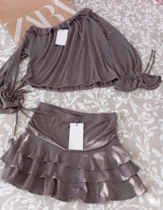 Conjunto Zara Top y Falda
