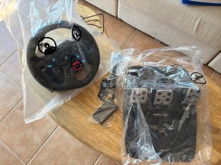 Logitech G29 Driving Force + Pedales