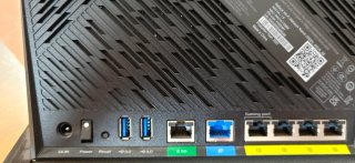 Router ASUS RT-AX86U