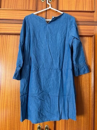 Vestido vaquero con volantes