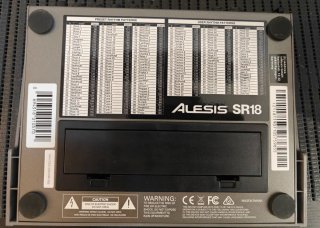 Caja de ritmos Alesis SR18