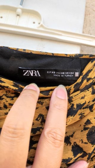 Falda Zara cruzada drapeada XS