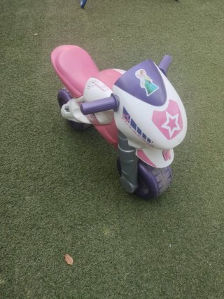 Moto infantil rosa y morada