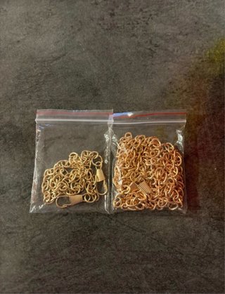 Bolso de fiesta con pedrería y tucanes