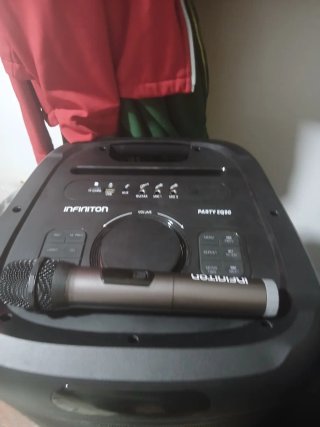 Altavoces Torre Grandes Negros