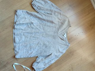 Blusa de lino bordada floral talla única