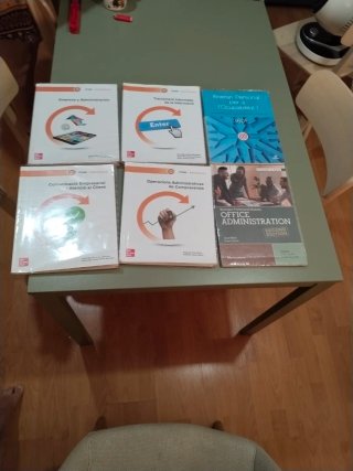 Libros CFGM Administración CV,