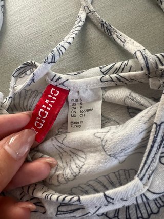 Camiseta tirantes conchas