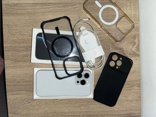 Iphone 16 Pro blanco nuevo