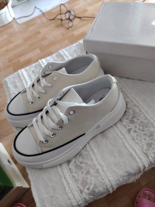 Zapatillas plataforma beige y blancas mujer