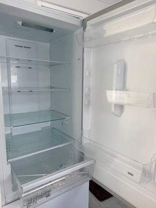 Nevera Midea Blanca para arreglar o piezas