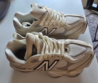 Zapatillas New Balance 960(clon) Beige/Gris.
