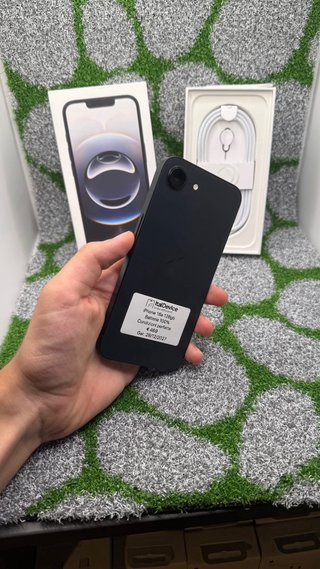 iPhone 16e 128GB Nero - Batteria 100%