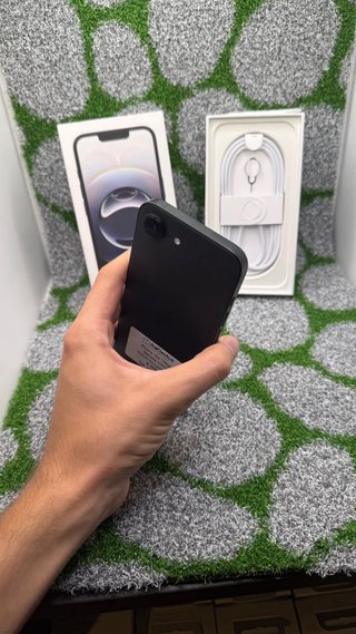 iPhone 16e 128GB Nero - Batteria 100%
