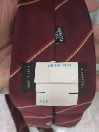 Corbata Real Madrid Vino con Rayas Doradas