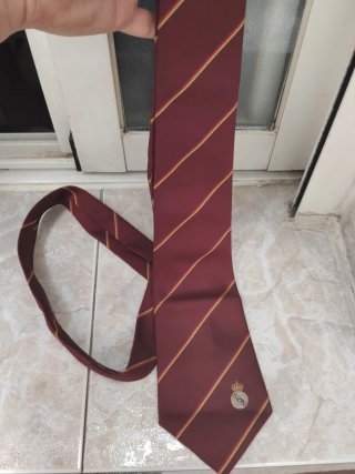 Corbata Real Madrid Vino con Rayas Doradas