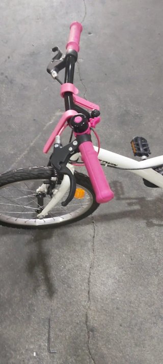 Bicicleta infantil BTWIN blanca