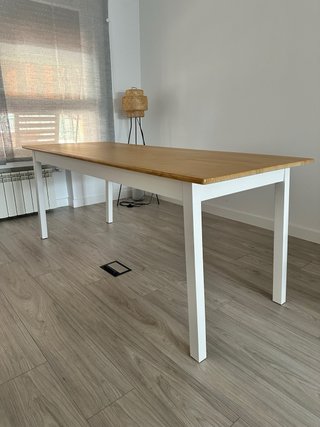 Mesa comedor PINNTORP IKEA madera y metal