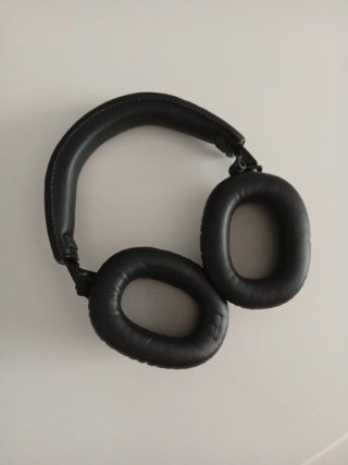 Auriculares Marshall Negros y Dorados