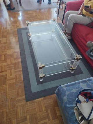 Mesa de centro de cristal y metal dorado