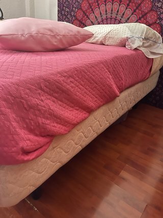 Cama de atrimonio con colchón como nueva