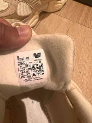New Balance 9060 T.45 Beige/Gris