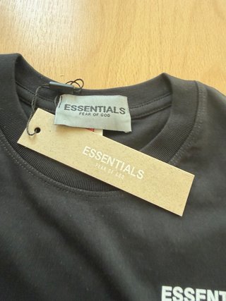 Conjunto Essentials Negro Talla M