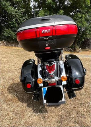 Kawasaki Vulcan 1700 Negra