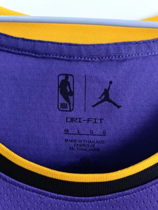 Camiseta Nike LeBron James #6 Lakers Morada