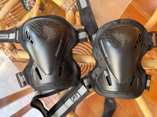 Patines Rollerblade  talla 46 y Protecciones