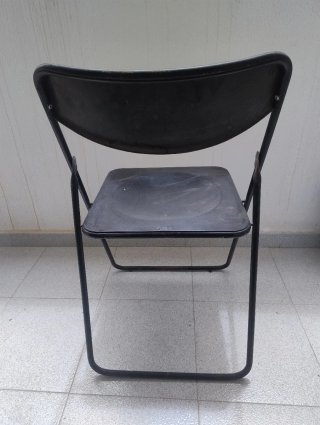 Tres Sillas Plegables Negras (5 euros casa una)