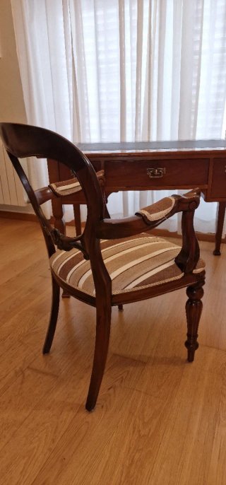 Escritorio y Butaca de Madera