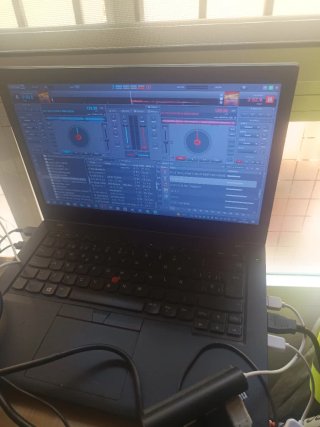 Kit DJ y Radio Completo: Controlador, Consola, Por