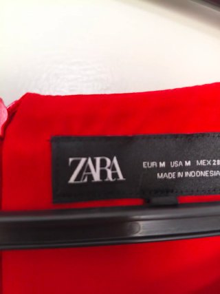 Vestido rojo Zara evento