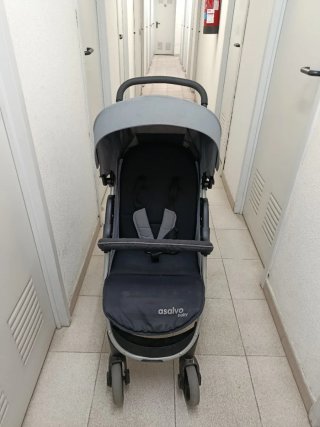 Silla de paseo plegable con plástico de lluvia