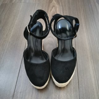 Sandalias cuña esparto negras