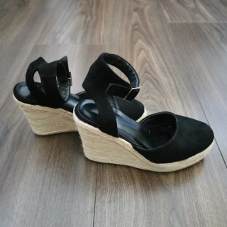 Sandalias cuña esparto negras