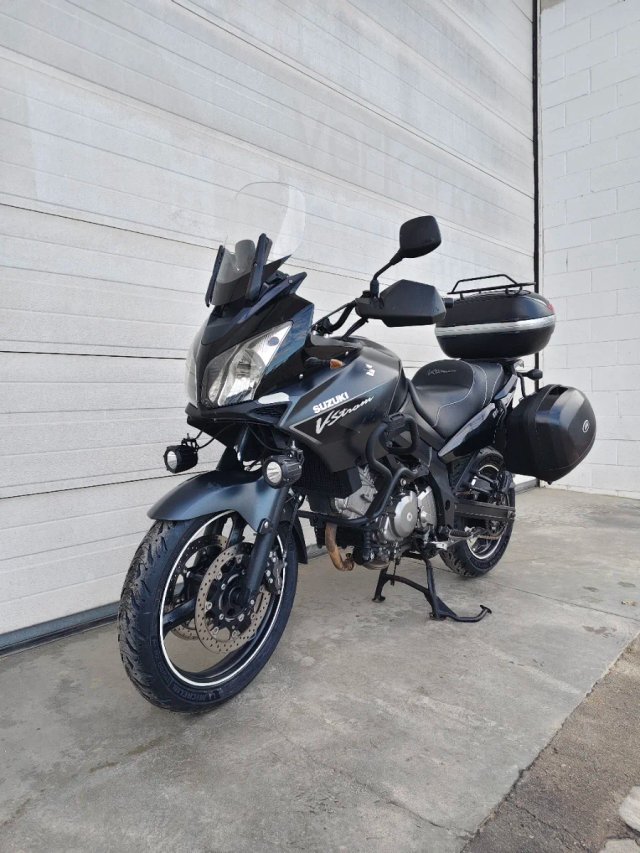 Suzuki V-Strom 650 Adventure Moto